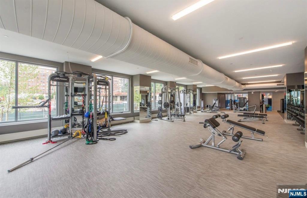 9 Ave At Port Imperial 910