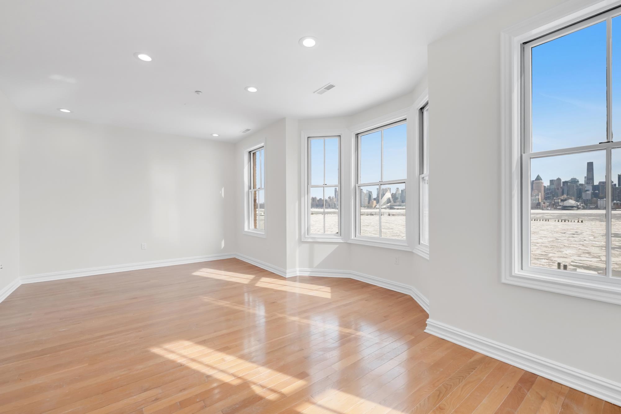 1 REGENCY PL Unit: 1