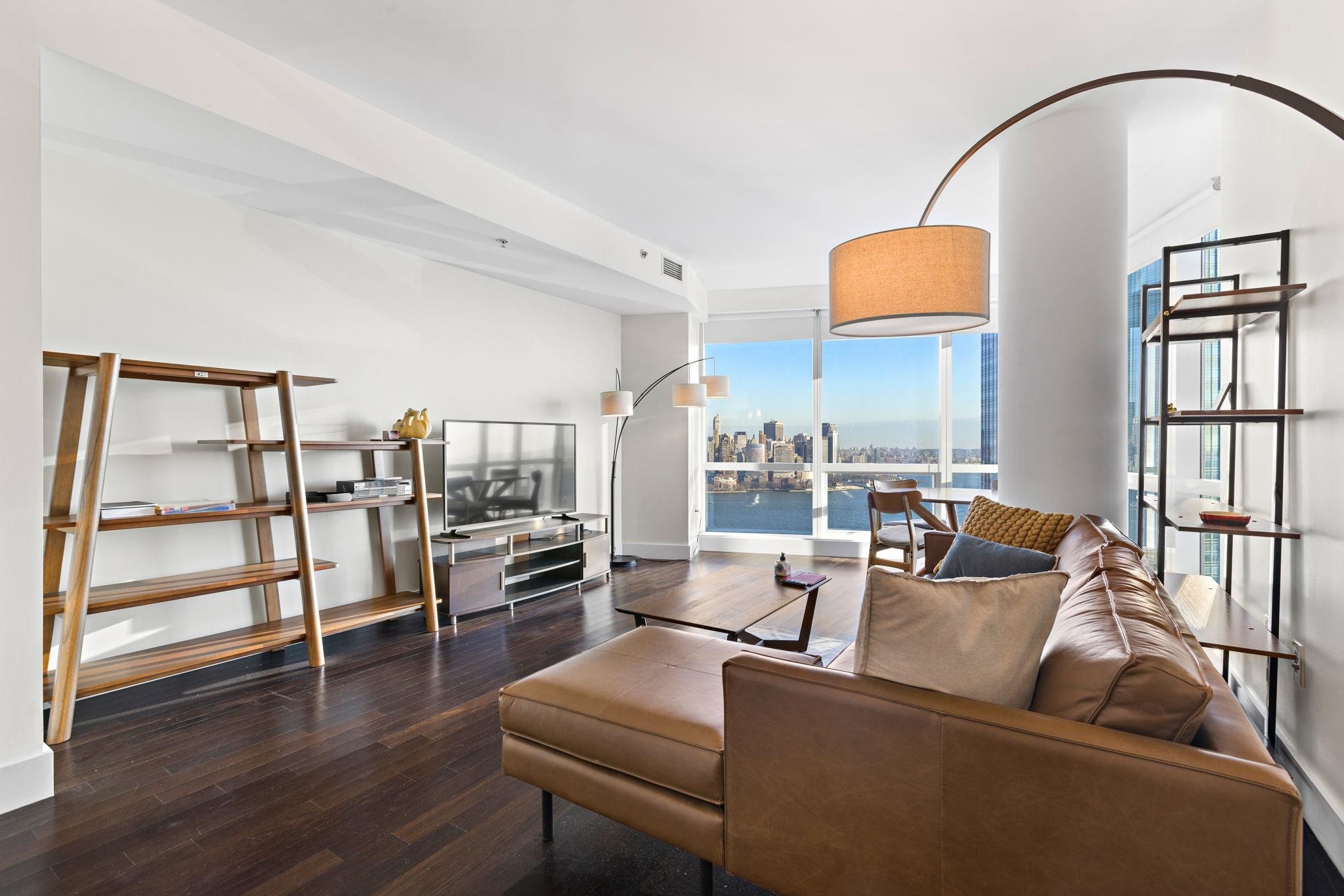 77 HUDSON ST Unit: 4008