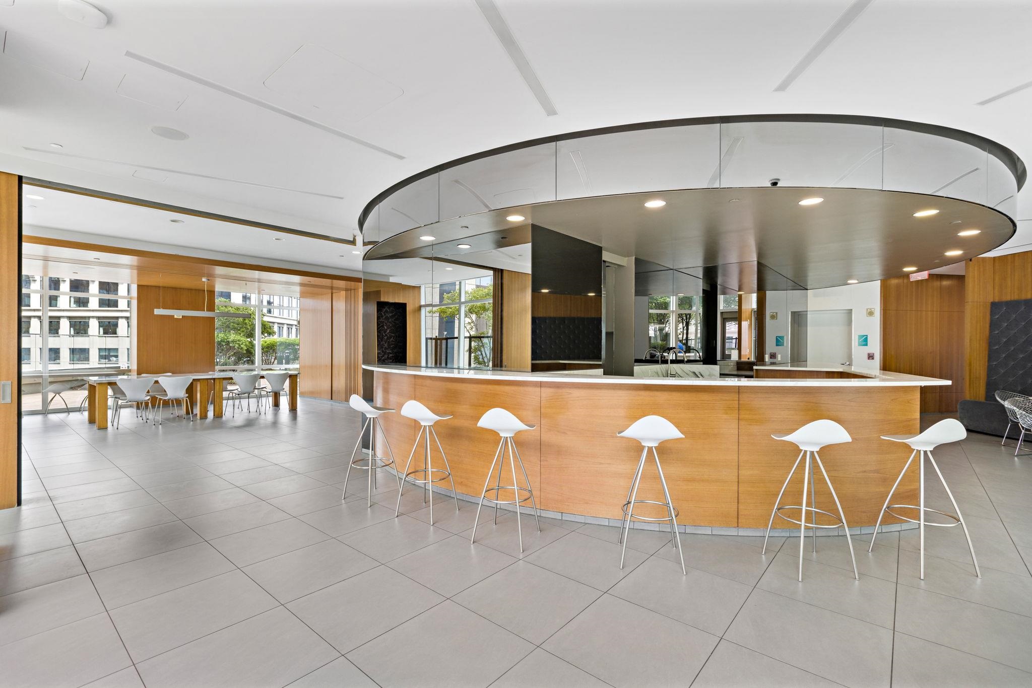 77 HUDSON ST Unit: 2303