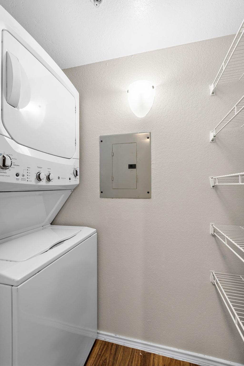 690 ROUTE 23 Unit: R2