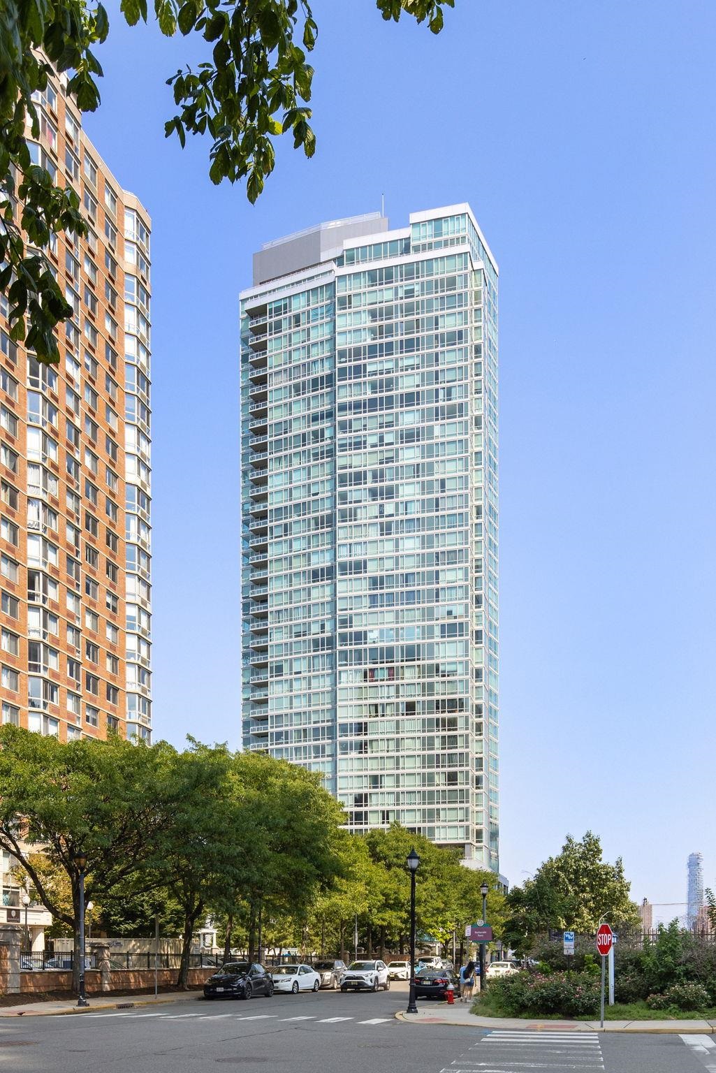2 2ND ST Unit: 2803