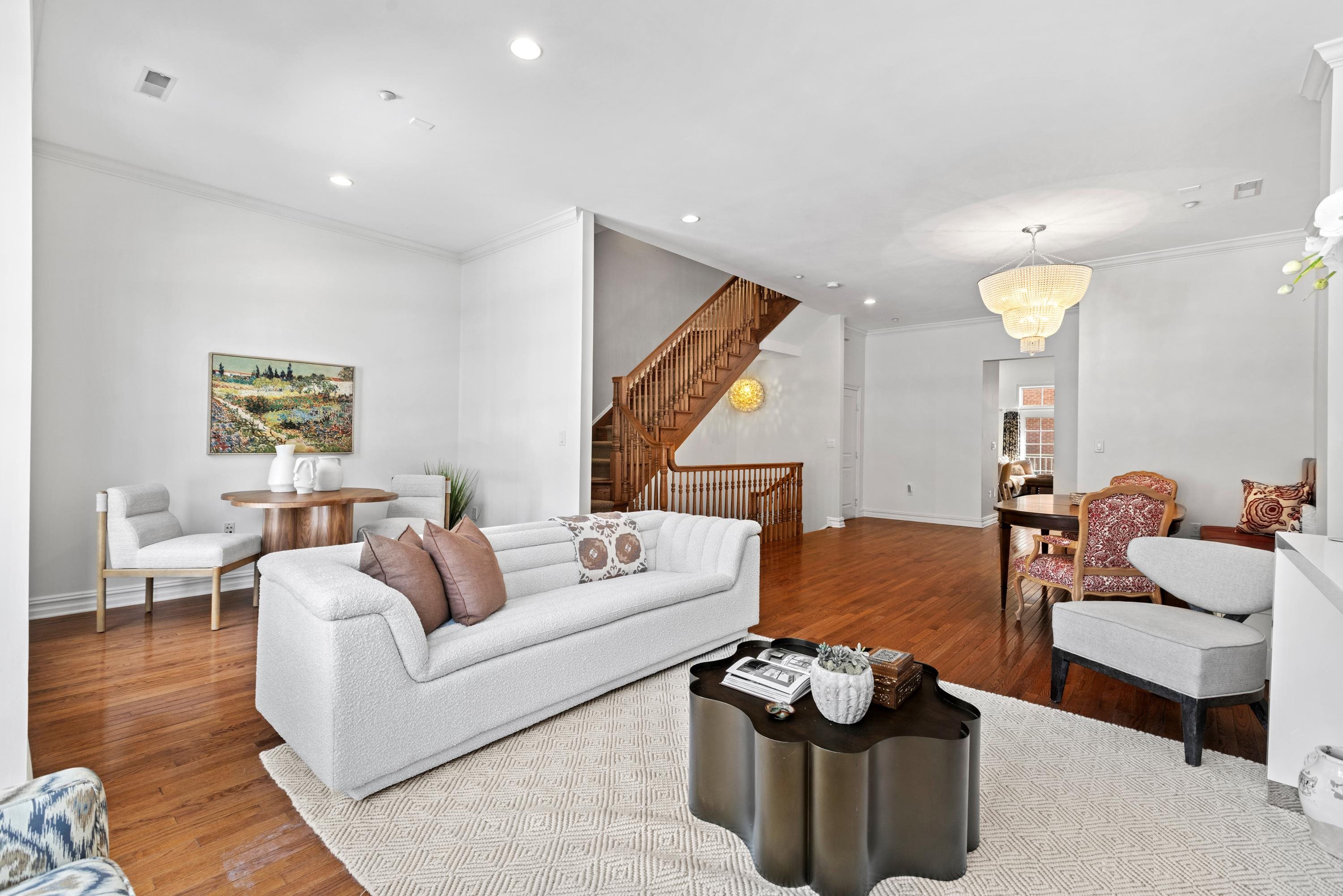 36 REGENCY PL