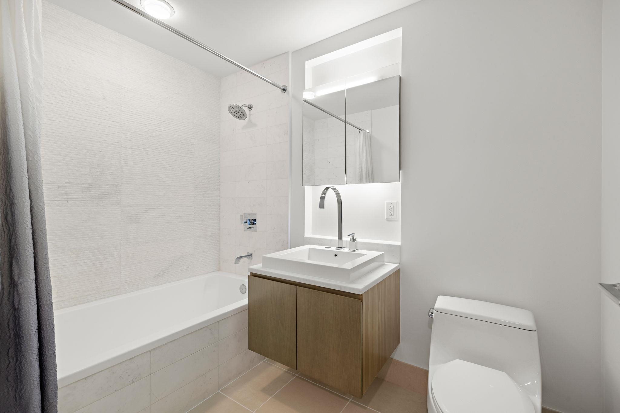 77 HUDSON ST Unit: 2409