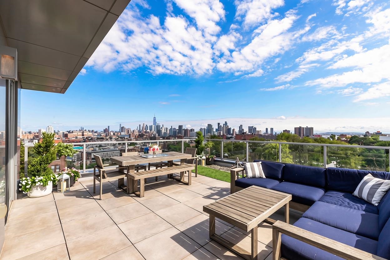 502 PALISADE AVE Unit: 601