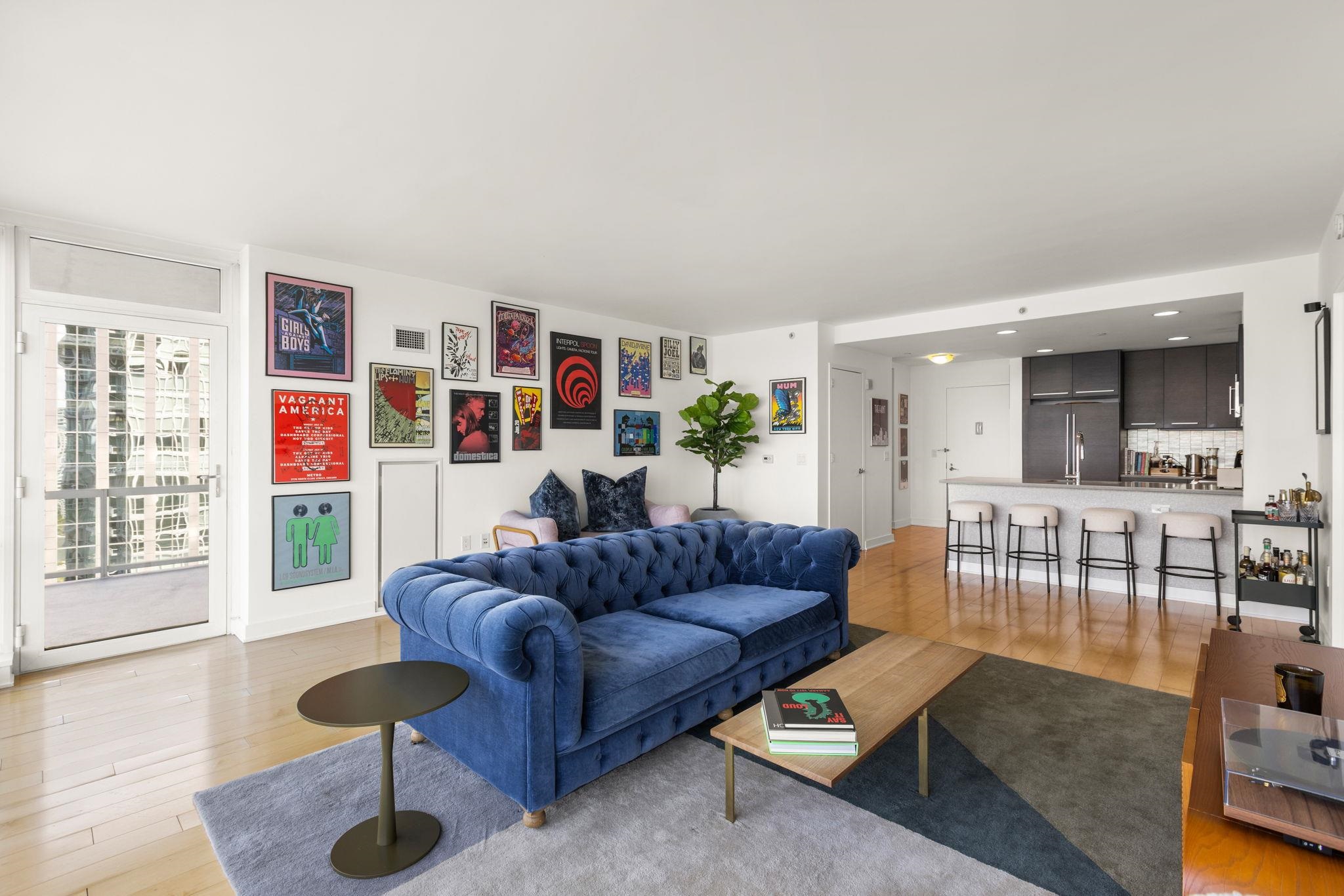 2 2ND ST Unit: 2403
