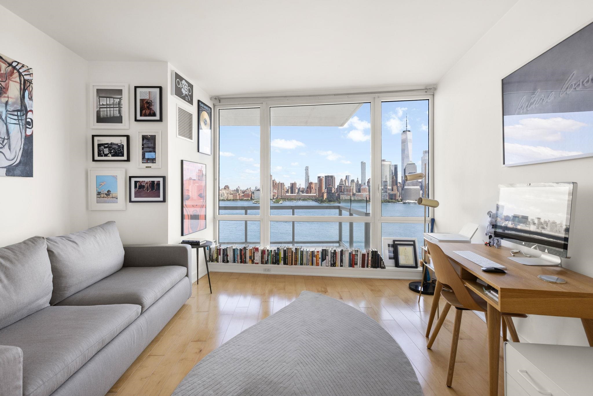 2 2ND ST Unit: 2403