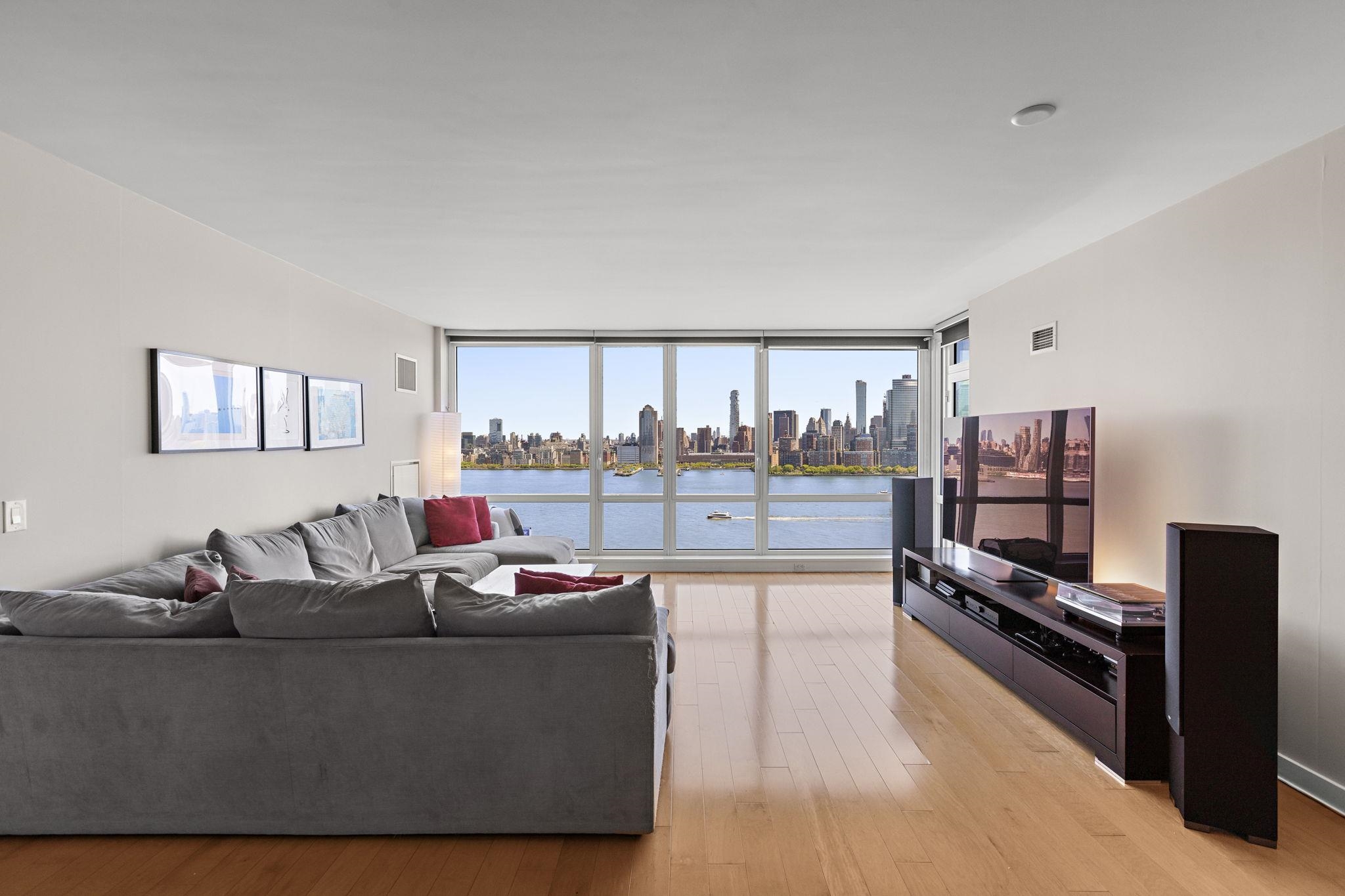 2 2ND ST Unit: 2403