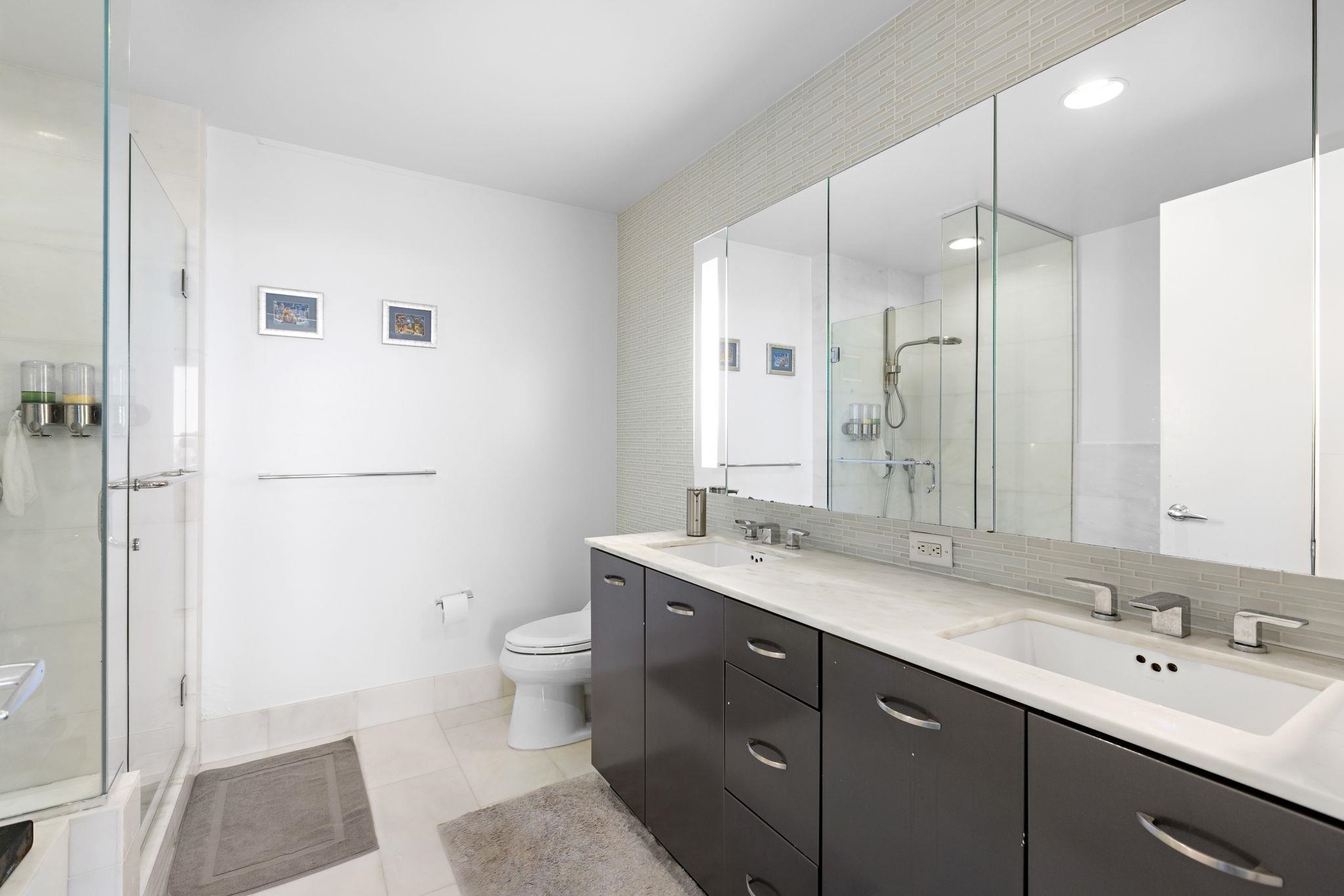 2 2ND ST Unit: 2403