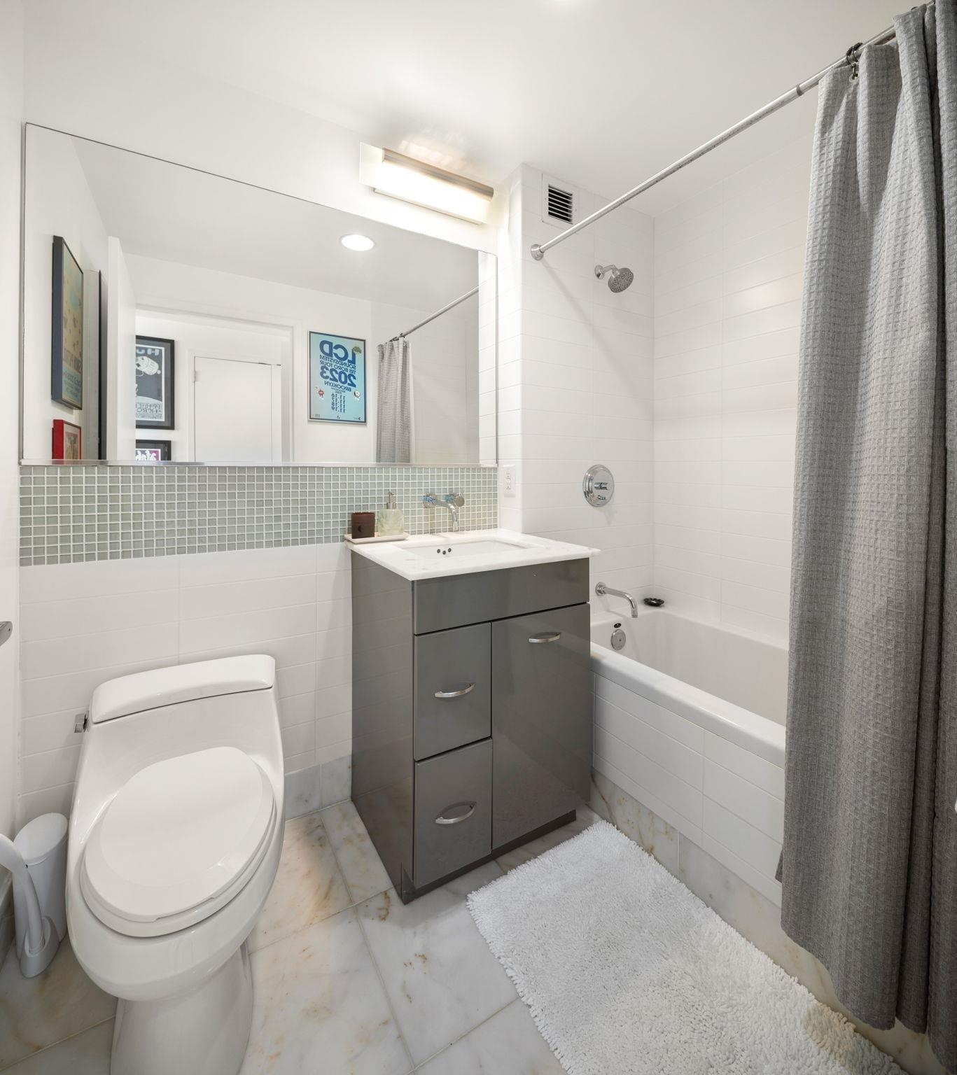2 2ND ST Unit: 2403