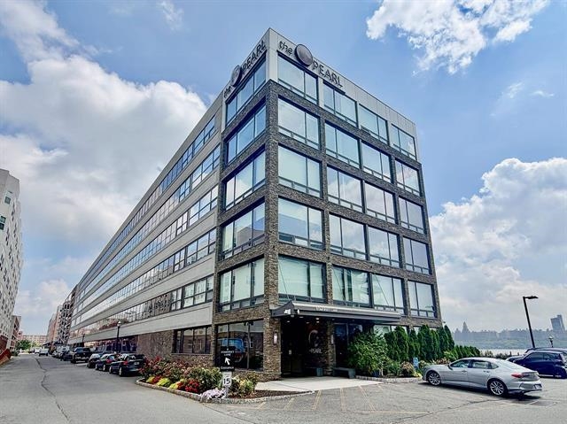 9 SOMERSET LANE Unit: 222