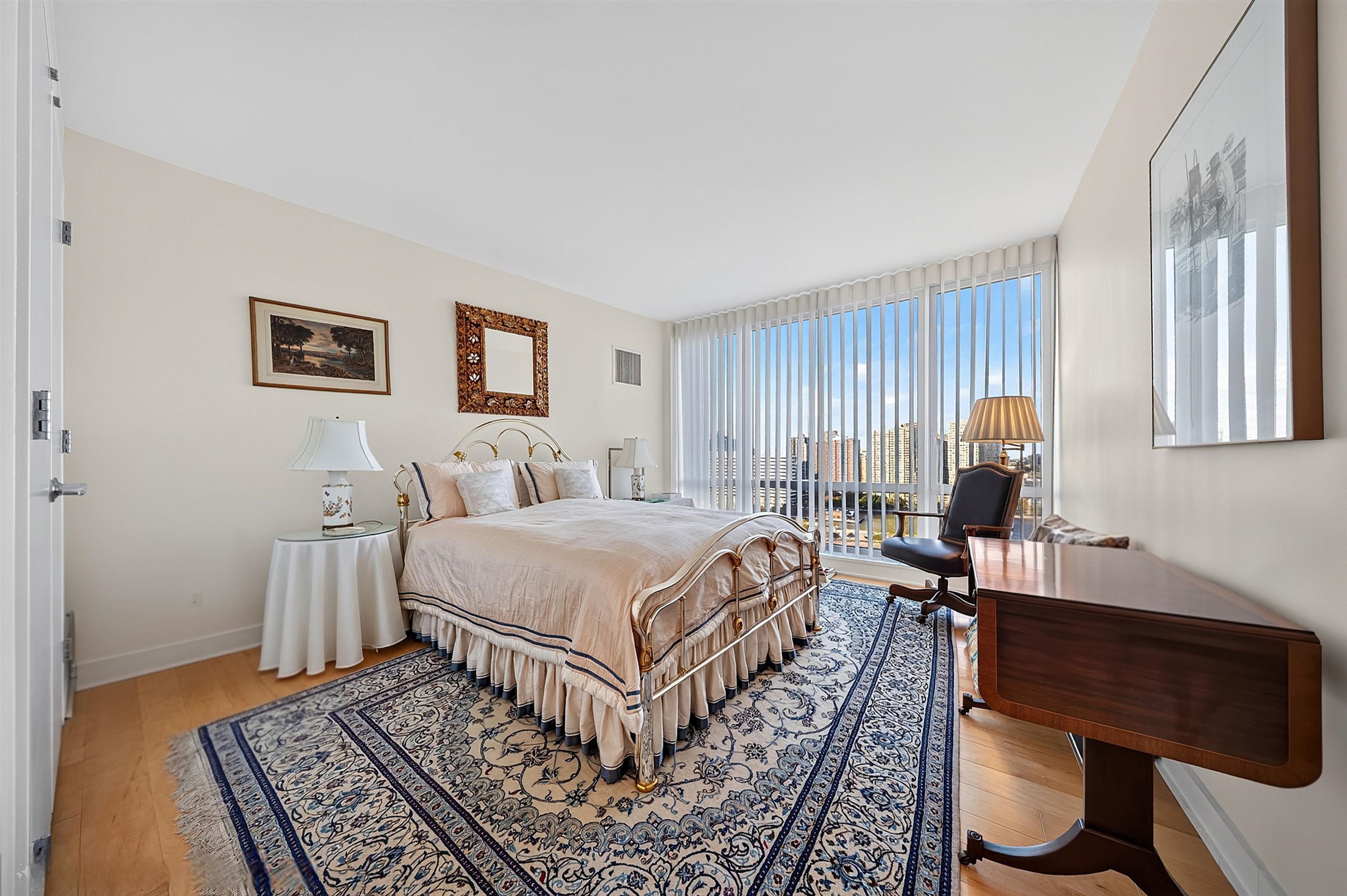 Crystal Point | Downtown Jersey City Waterfront Condo | Residence 1902