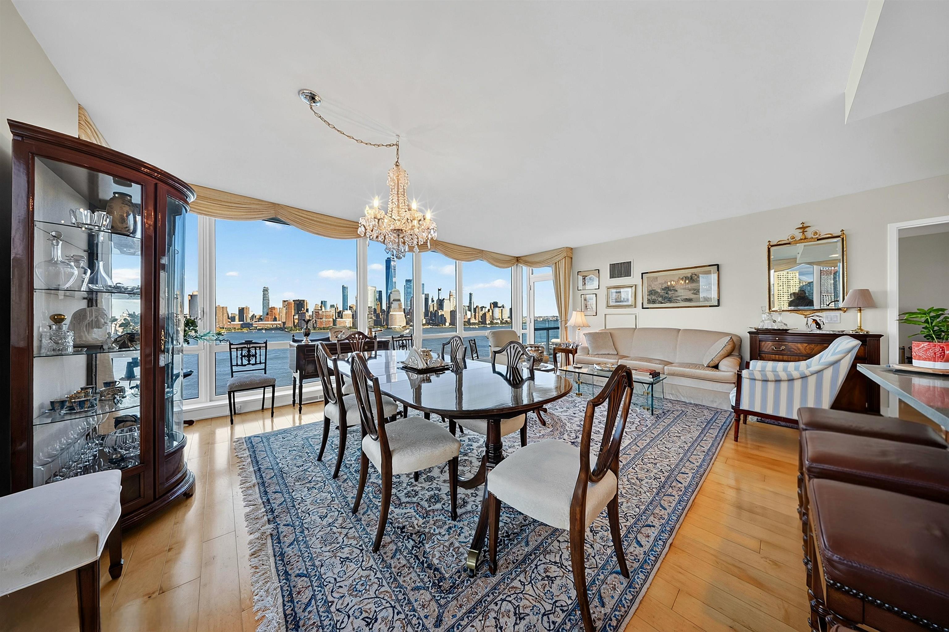 Crystal Point | Downtown Jersey City Waterfront Condo | Residence 1902