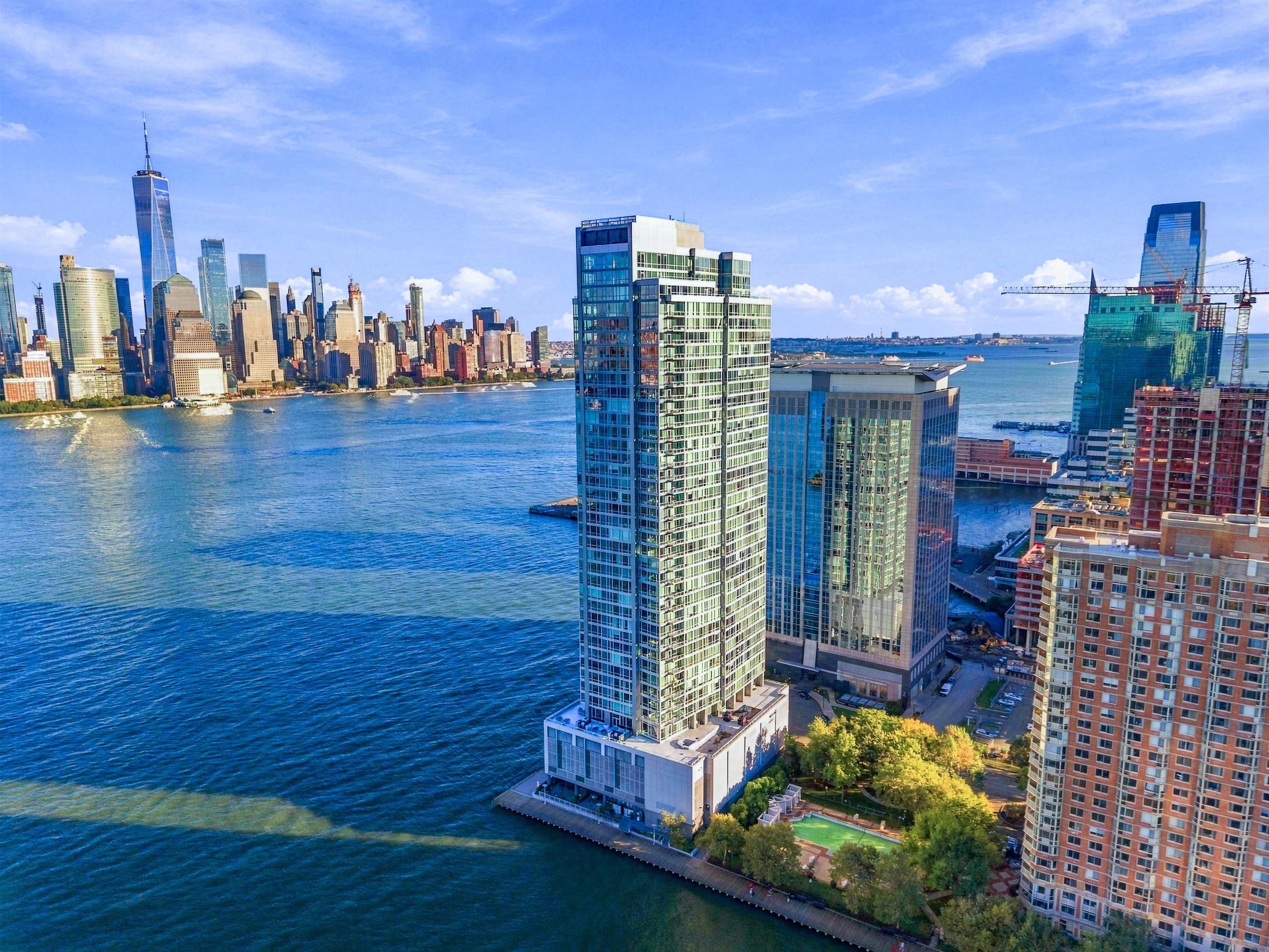 Crystal Point | Downtown Jersey City Waterfront Condo | Residence 1902