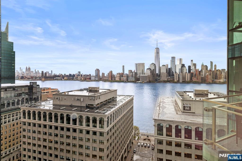 77 Hudson Street 2303