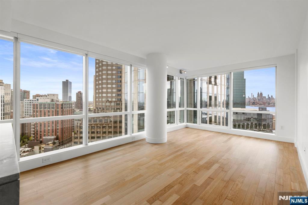 77 Hudson Street 2303