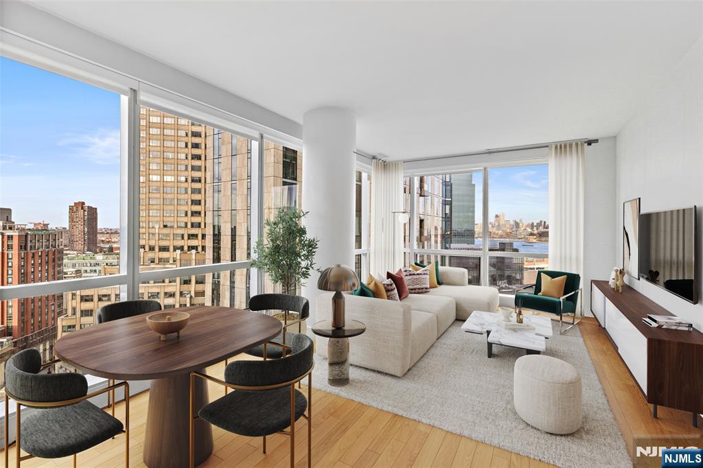 77 Hudson Street 2303