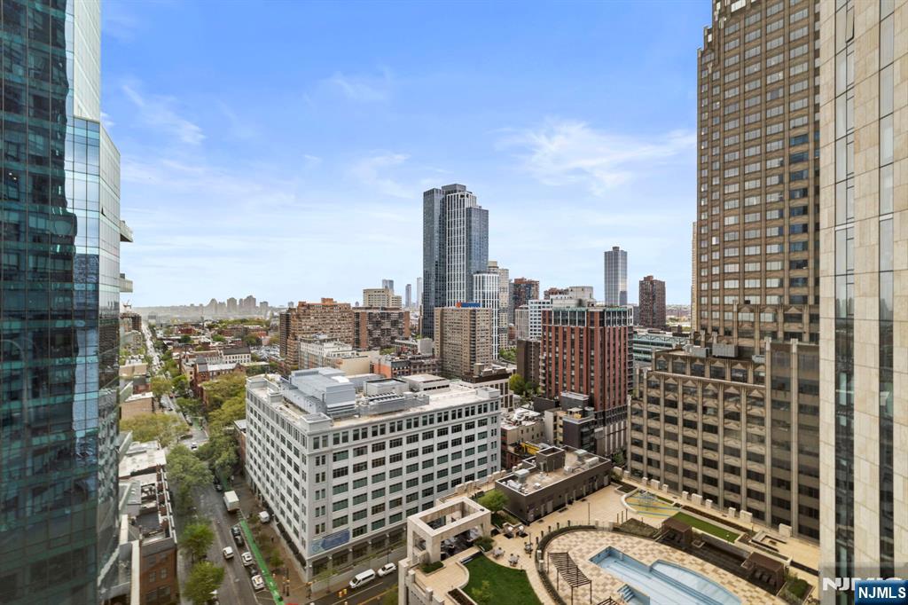 77 Hudson Street 2303