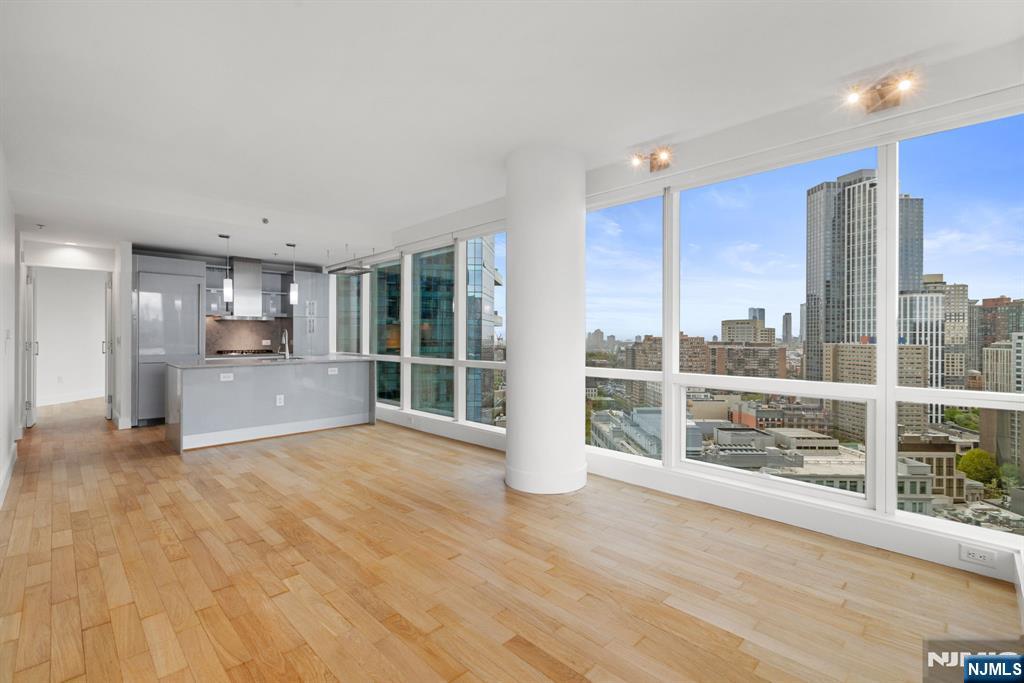 77 Hudson Street 2303