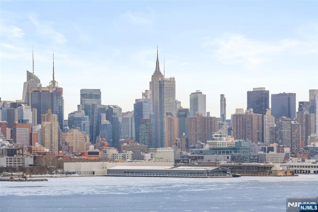 9 Ave At Port Imperial 0911