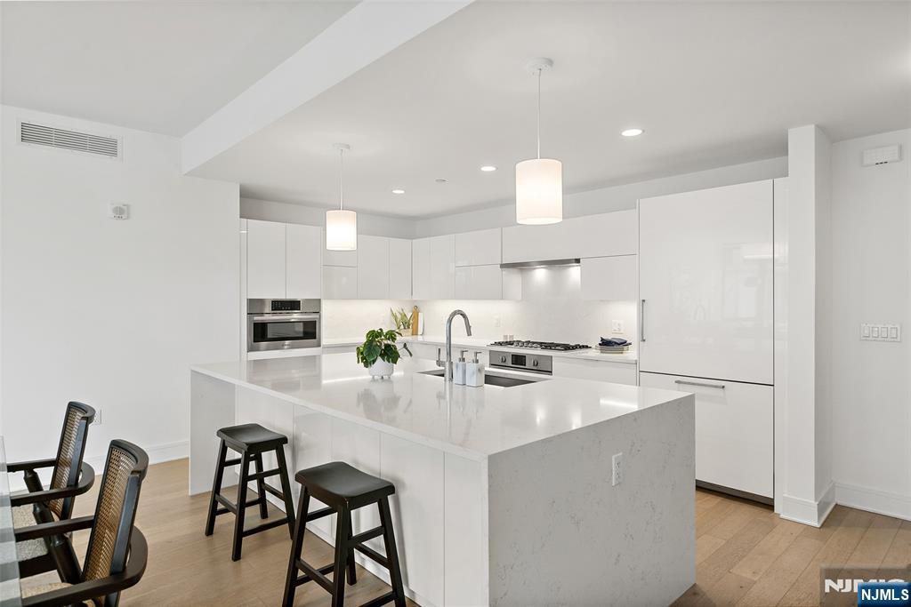 9 Ave At Port Imperial 0911