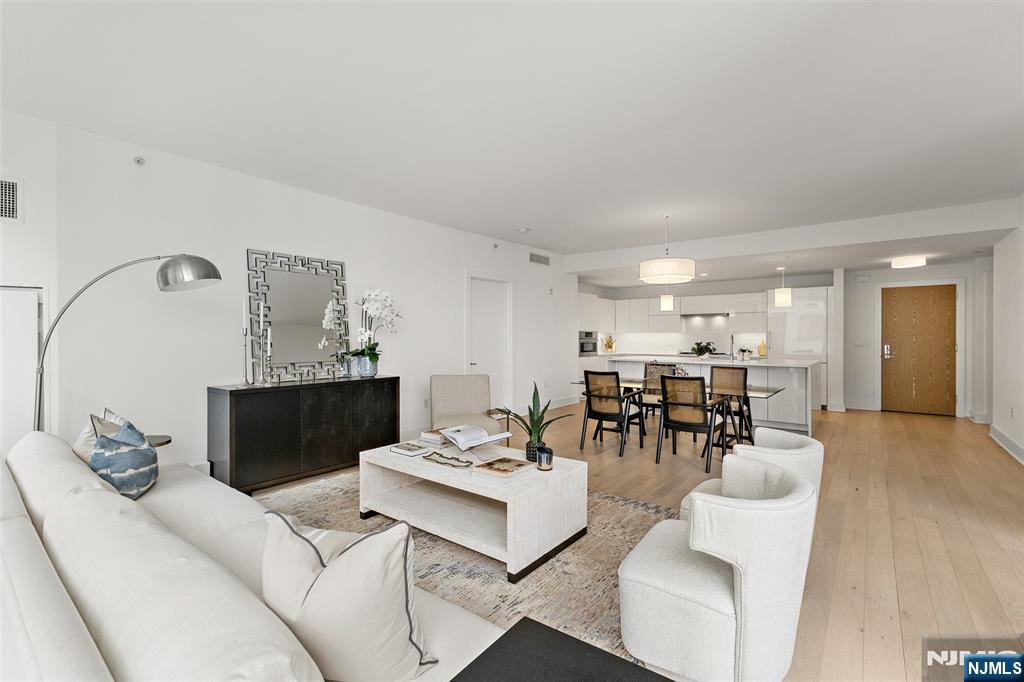 9 Ave At Port Imperial 0911