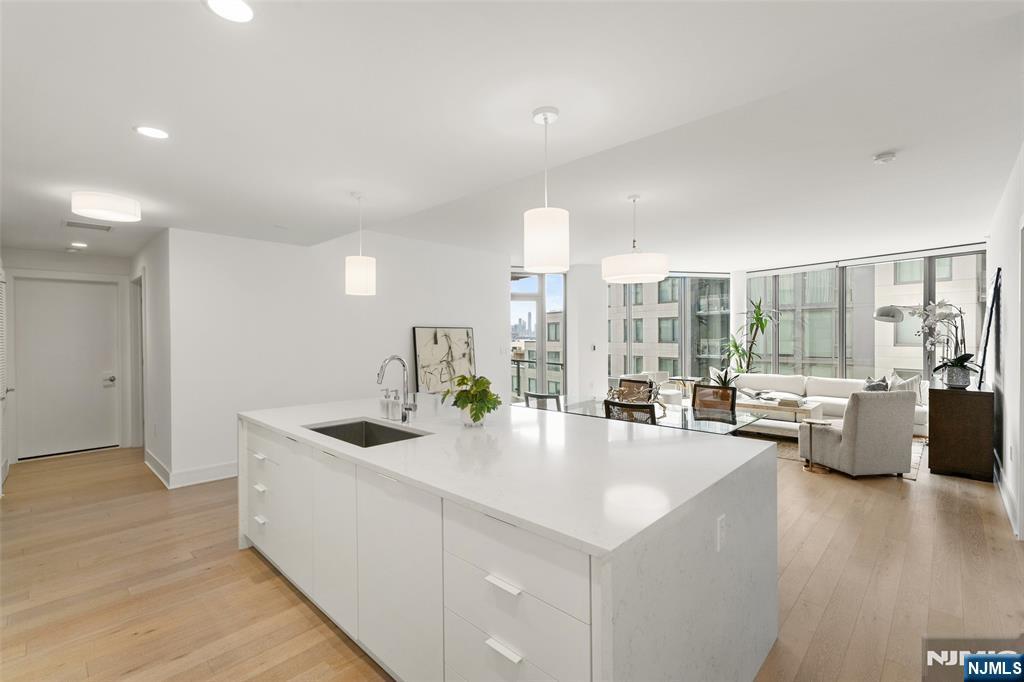 9 Ave At Port Imperial 0911