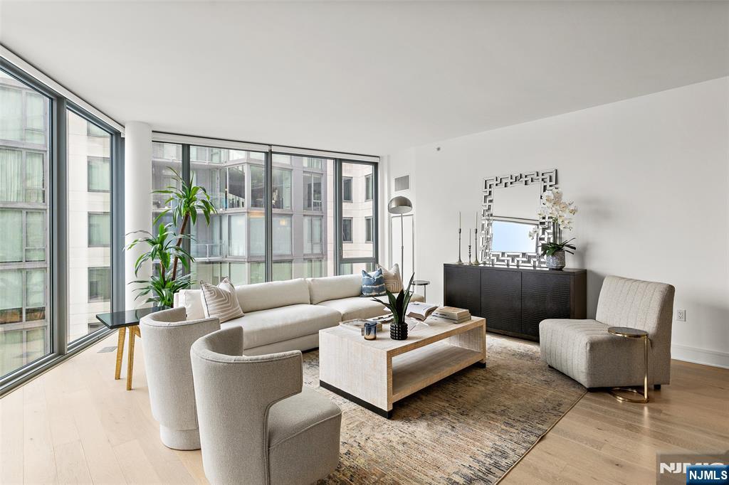 9 Ave At Port Imperial 0911