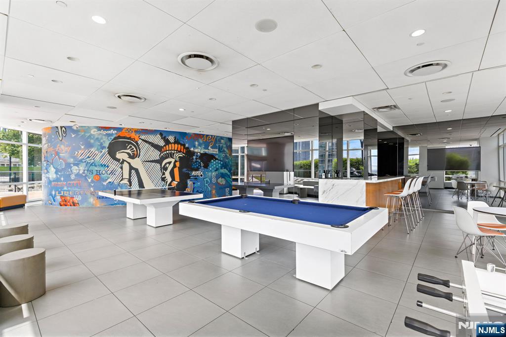 77 Hudson Street 2303