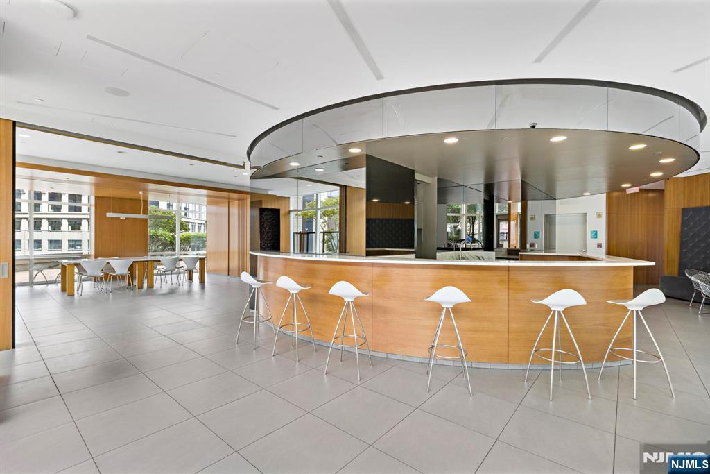77 Hudson Street 2303