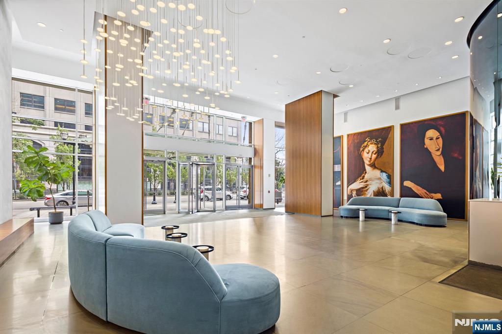 77 Hudson Street 2303