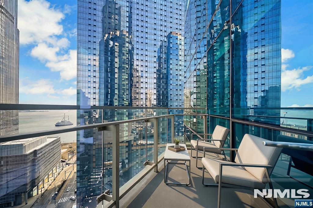 77 Hudson Street 2409