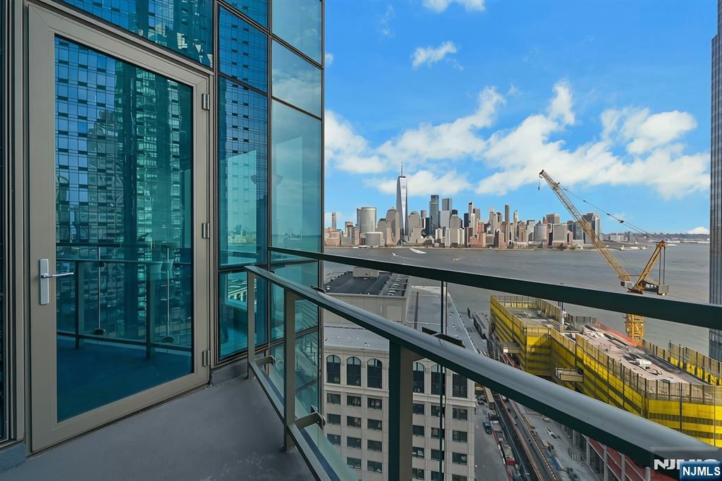 77 Hudson Street 2409