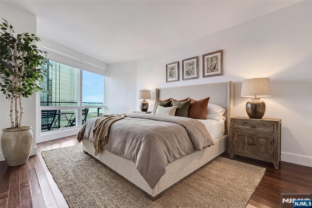 77 Hudson Street 2409