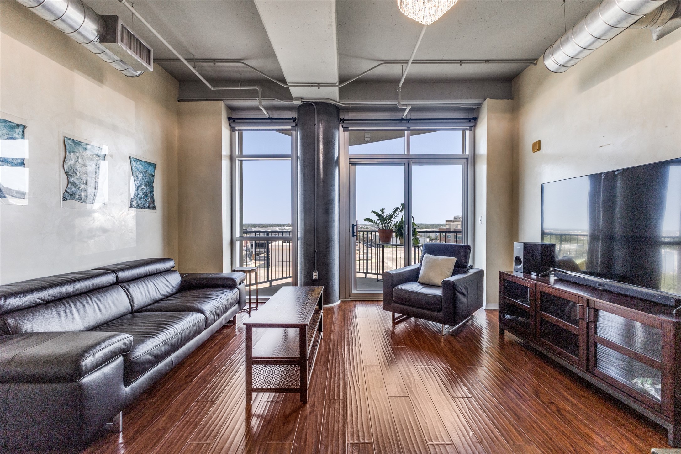 1001 Belleview Street 803