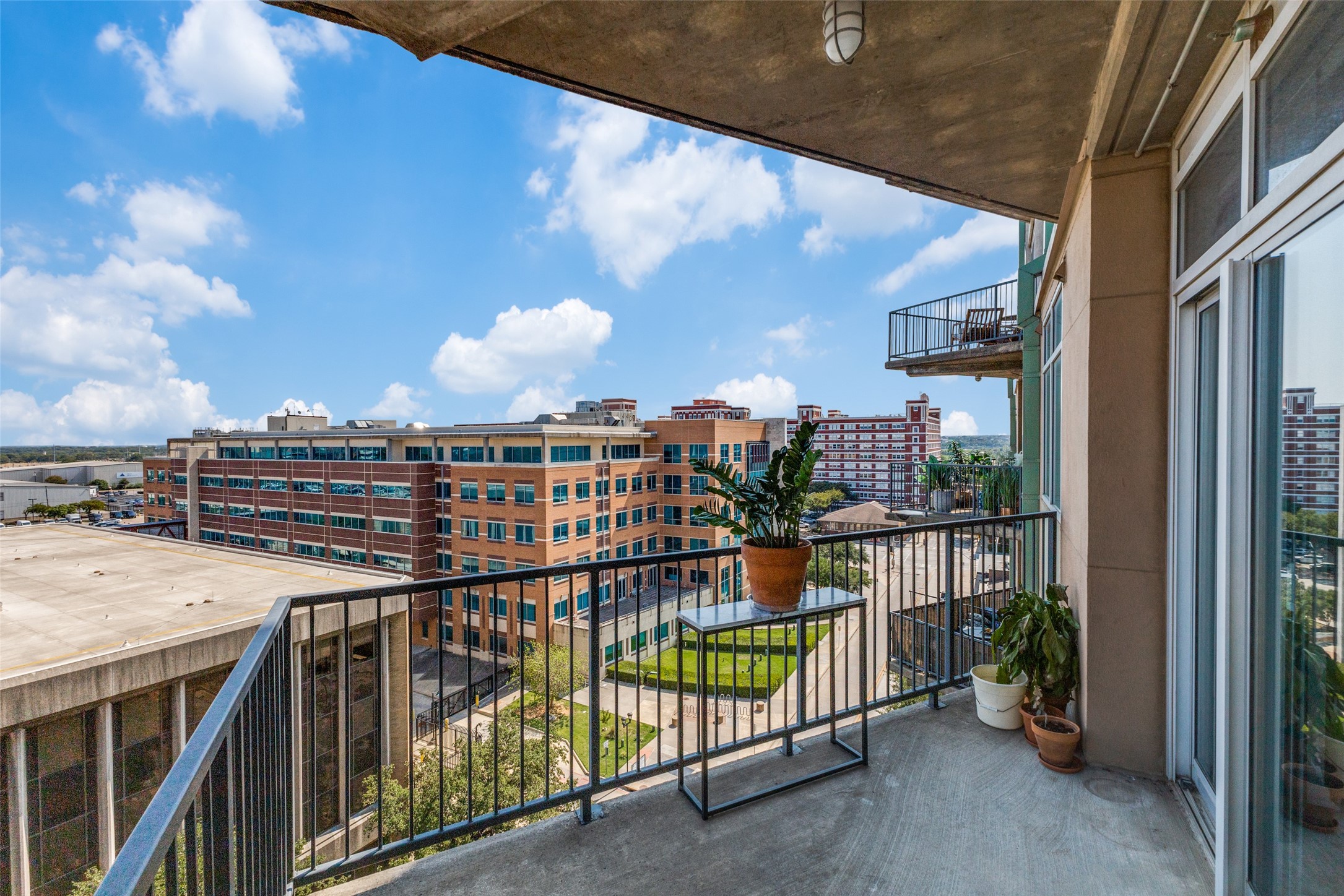 1001 Belleview Street 803