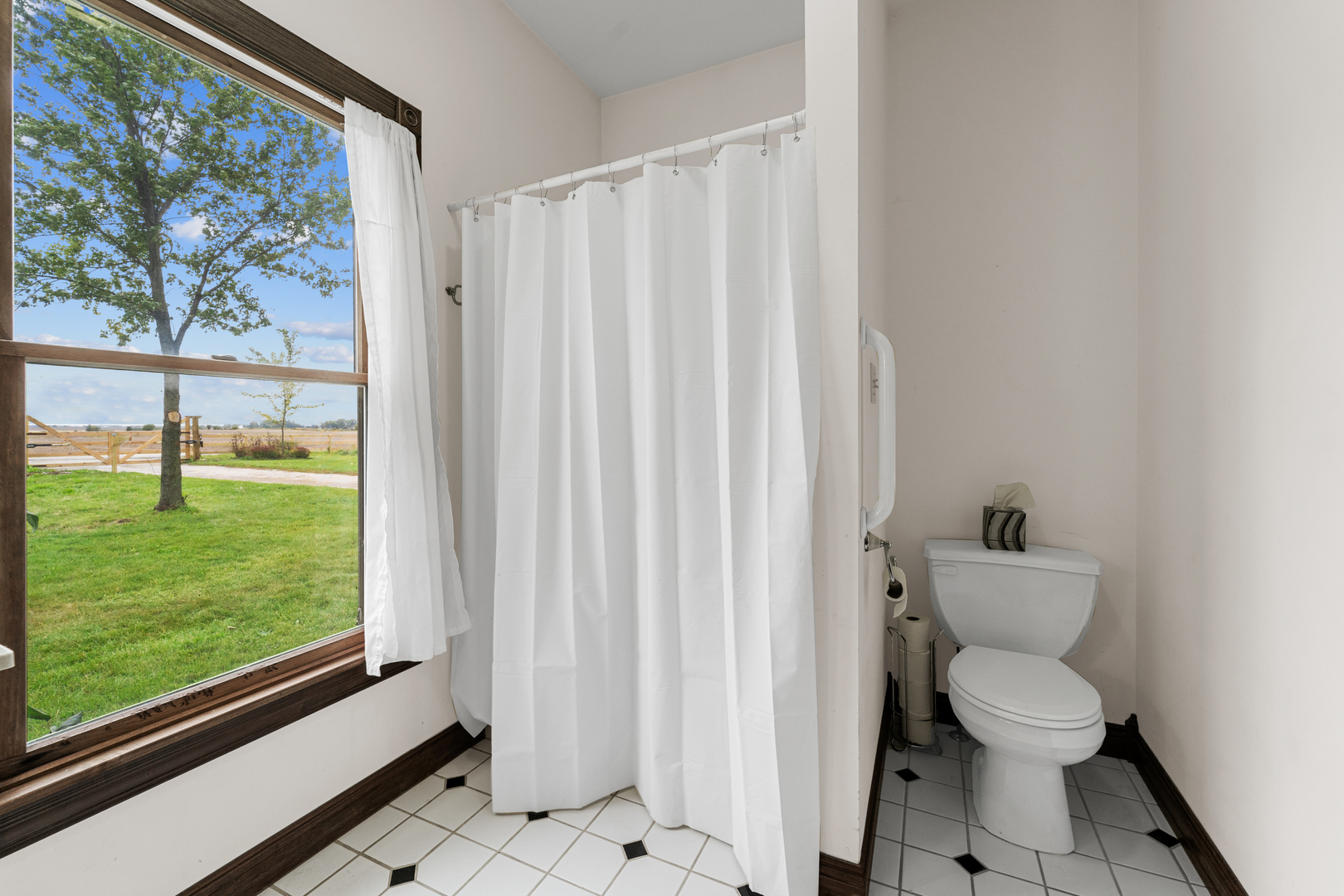 3104 E Delite Inn Road