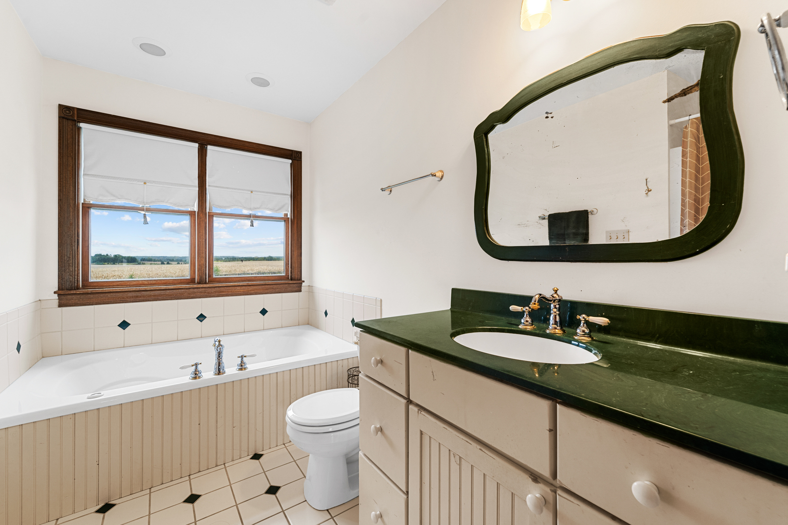 3104 E Delite Inn Road