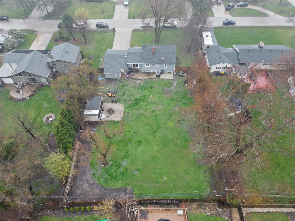23W528 Burdette Avenue