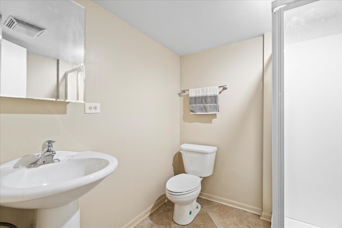23W528 Burdette Avenue