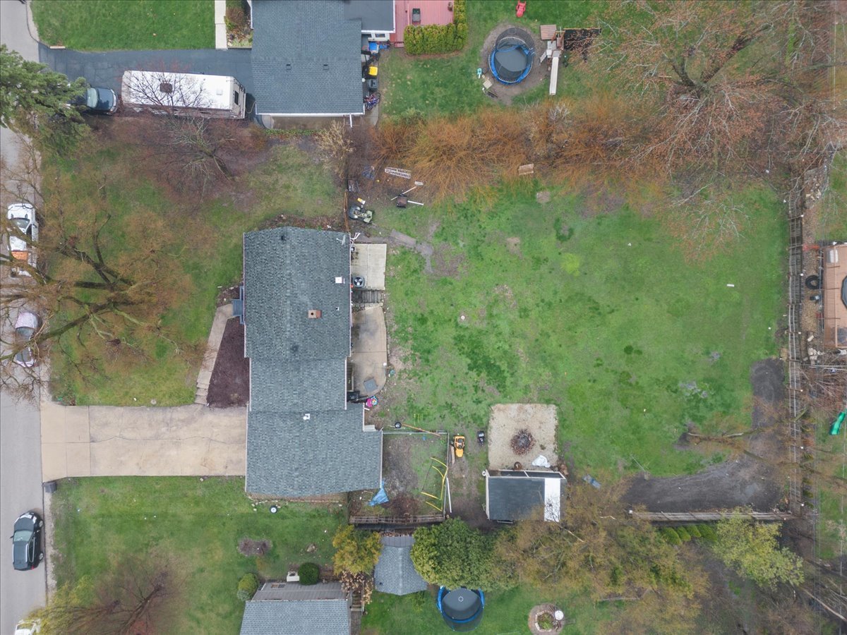 23W528 Burdette Avenue