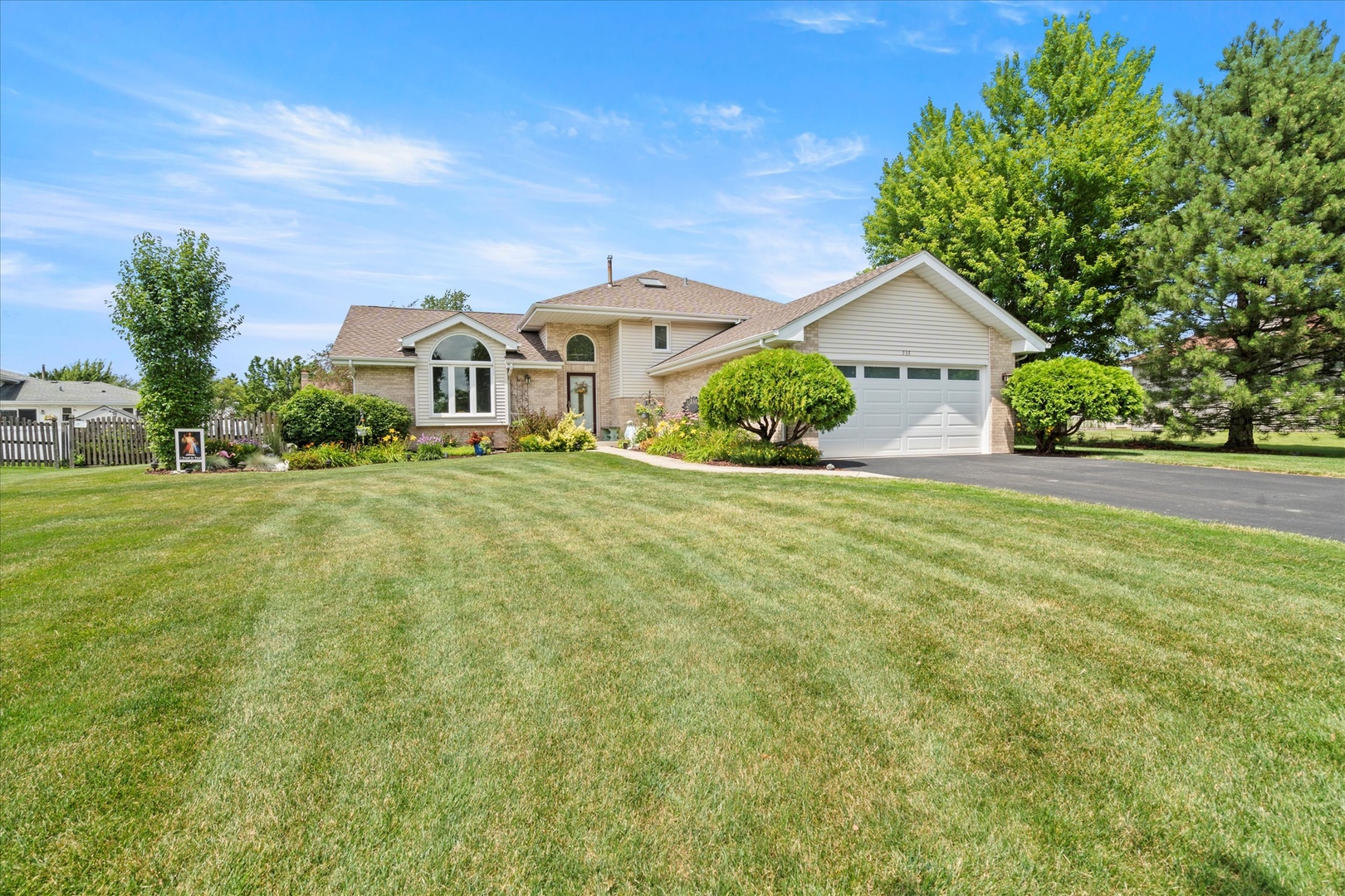 535 W MICHIGAN Road