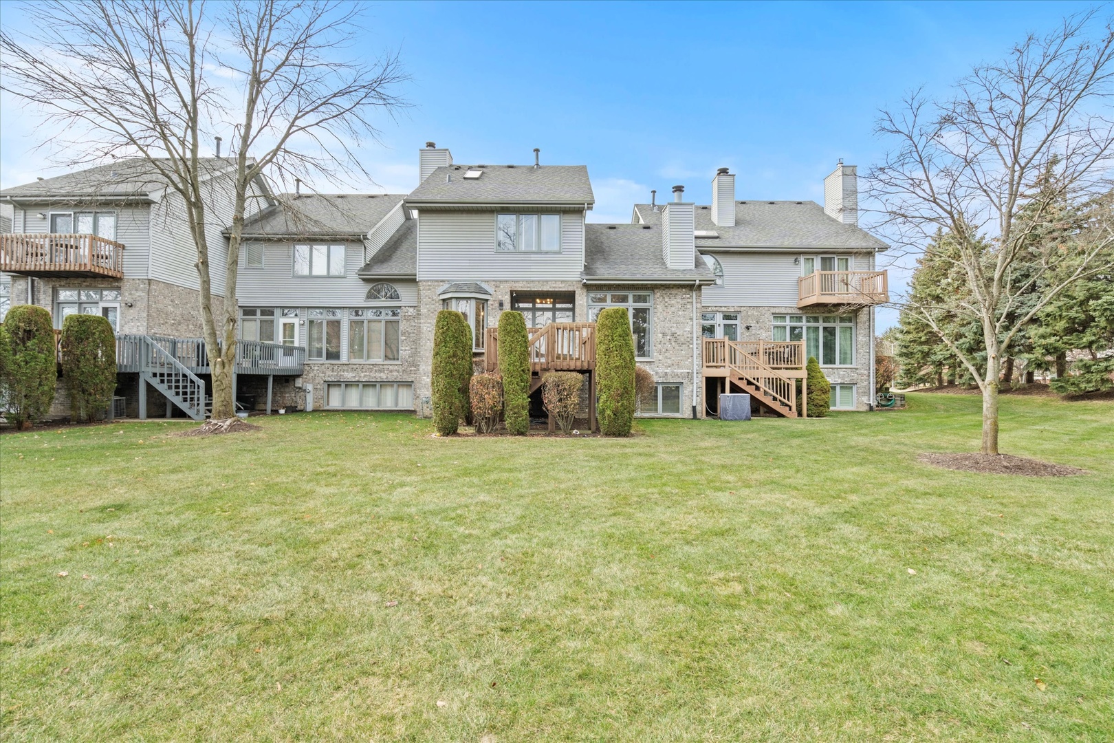 6903 Lexington Court