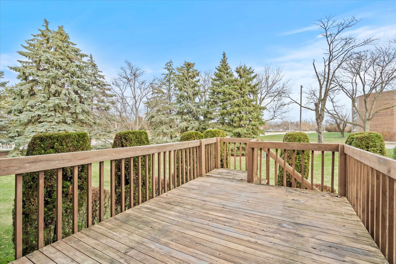 6903 Lexington Court