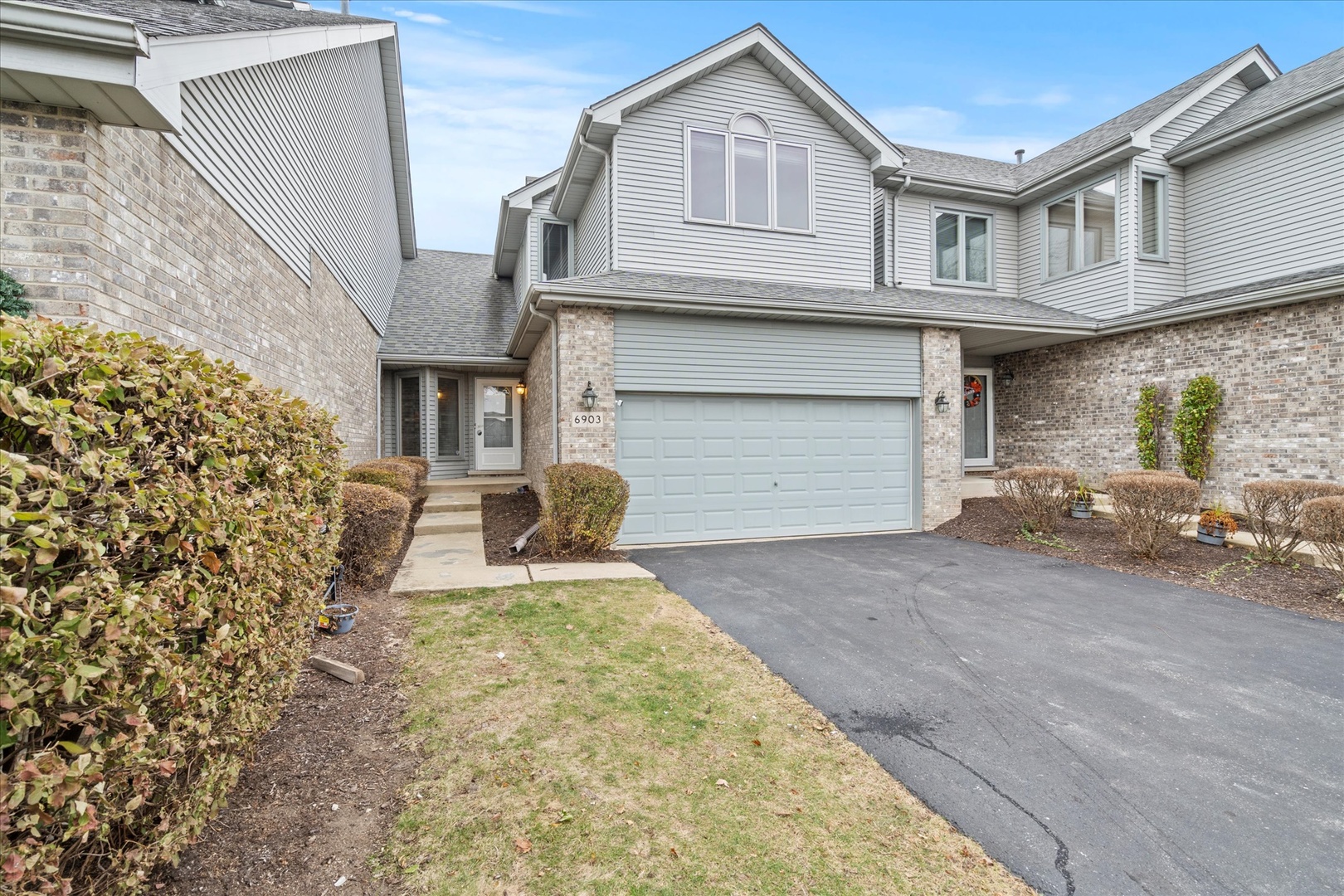 6903 Lexington Court