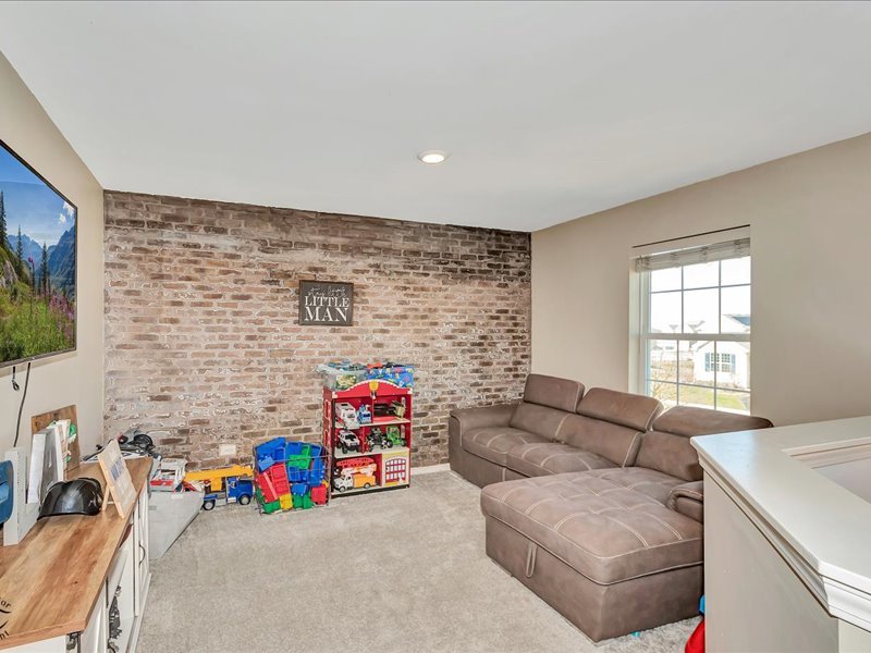 14911 W Carver Crossing