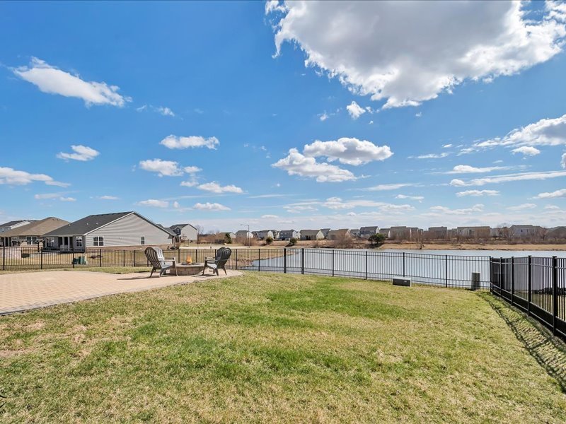14911 W Carver Crossing