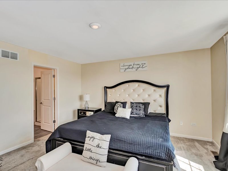 14911 W Carver Crossing