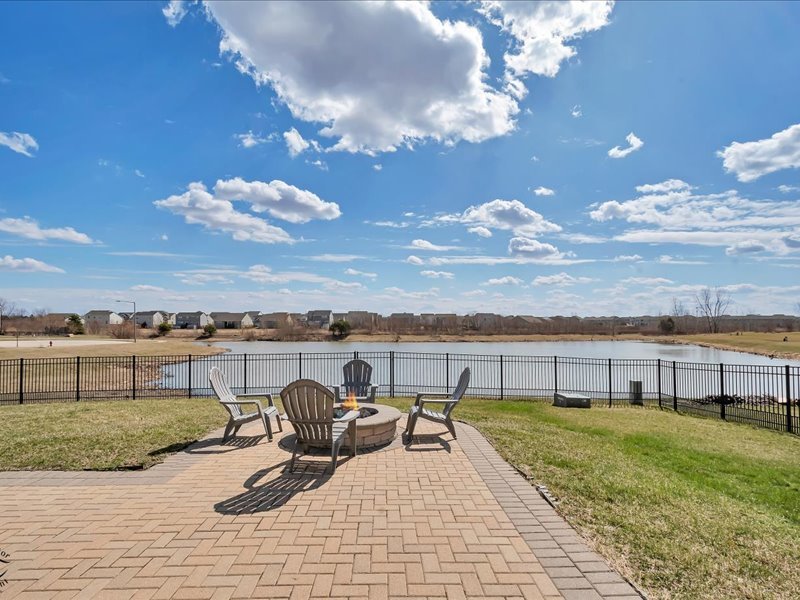 14911 W Carver Crossing
