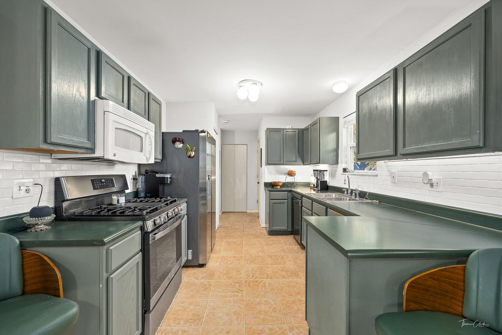 5825 Emerald Pointe Drive